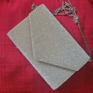 Diamond clutch with chain strap